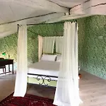 Villa Pampucet, In Monferrato Colcavagno