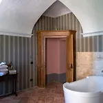 Pampucet, In Monferrato Villa