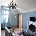 Pampucet, In Monferrato Villa *