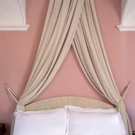 Pampucet, In Monferrato Villa