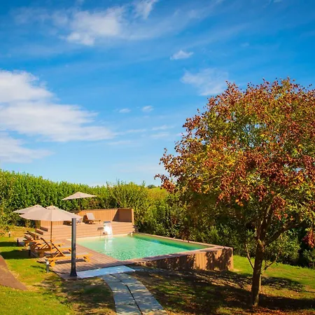 Pampucet, In Monferrato Villa *